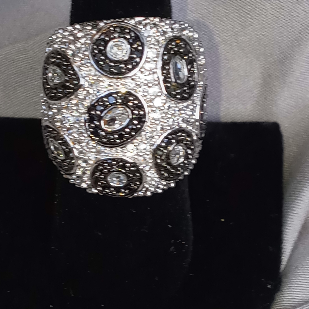 Modern ring - Picture 6 of 6